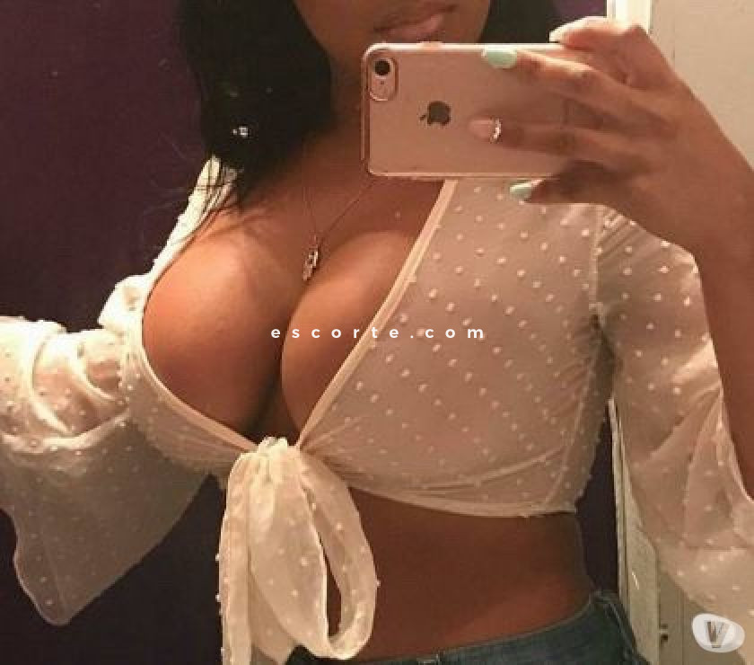 recherche plan q escort Rennes BLACK